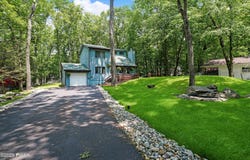 103 Westfall Drive, Dingmans Ferry, PA 18328