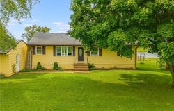 4530 NW Maple Drive, Kidder, MO 64649