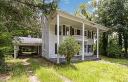 421 Grisby Avenue Avenue, Holly Springs, NC 27540