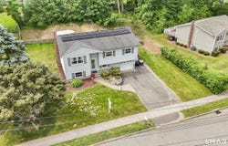 140 Flower Drive, Hamden, CT 06518