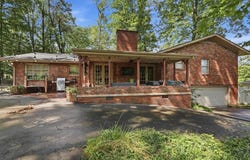 747 Timber Ln, Cookeville, TN 38501