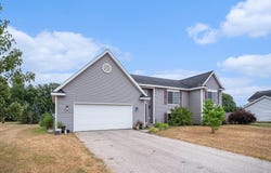 14609 Ivorystone Drive NE, Cedar Springs, MI 49319