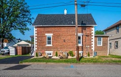 16 Woodview Ave, Woodbridge Twp., NJ 08863-1723