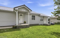 8567 Brookside Circle, Monett, MO 65708