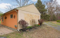 206 BURRS MILL ROAD, SOUTHAMPTON, NJ 08088