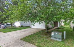 2270 Collins Way, Greenfield, IN 46140