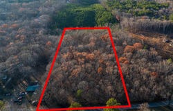 SEWELL Rd, Selmer, TN 38375