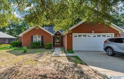 200 Bellemeade Street SW, Hartselle, AL 35640