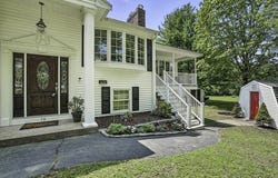 16 Mohawk St, Bellingham, MA 02019