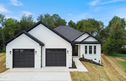 125 Ogana Way Way, Loudon, TN 37774