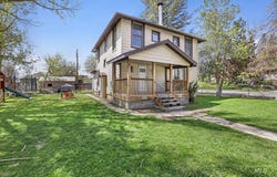 317 W C, Shoshone, ID 83352-5149