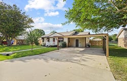 807 Texas Street, Trenton, TX 75490