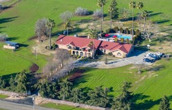 8510 Nees Avenue E, Clovis, CA 93619