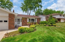 6122 Forest Ridge Drive, North Olmsted, OH 44070