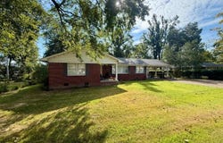 104 8th St, Booneville, MS 38829