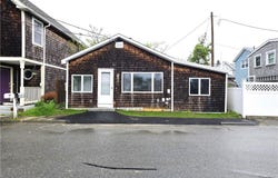 9 Island Avenue, Portsmouth, RI 02871