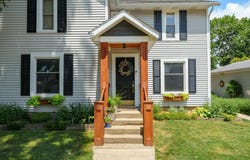 210 W Washington Street, Vicksburg, MI 49097
