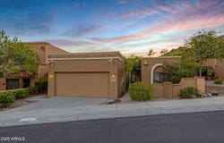 11052 N 10TH Place, Phoenix, AZ 85020