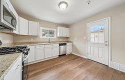 326 Mckinley Ave, East Vandergrift, PA 15629