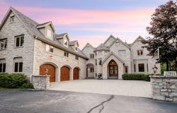 11611 N Canterbury Dr, Mequon, WI 53092