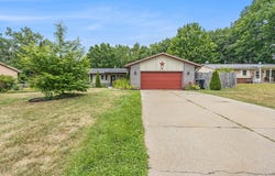 2381 Mapleview Street SE, Kentwood, MI 49508