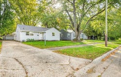 921 STRATFORD AVE, ROCKFORD, IL 61107