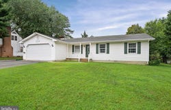 26 MEADOW AVE, WYOMING, DE 19934