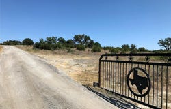970-b RR 32 RNCH, San Marcos, TX 78666