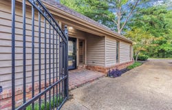 2431 YESTER OAKS, Germantown, TN 38139