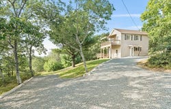 96 Treetops Trail, Bloomingburg, NY 12721