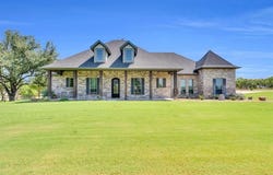 109 N Silver Saddle Trail, Weatherford, TX 76087