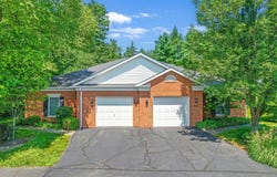 800 W Maple Street, Granville, OH 43023