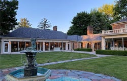 48 S Wheaton Road, Akron, OH 44313