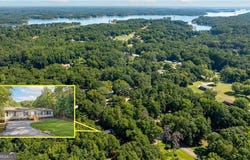 181 Cherry, Hartwell, GA 30643
