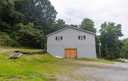 804 S Main St, Hollsopple, PA 15935