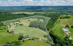187 Van Huss Rd, Rose Hill, VA 24281