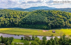 000 Ballou Farm Road, Crumpler, NC 28617