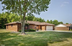 2695 Willowick Way, Anderson, IN 46012