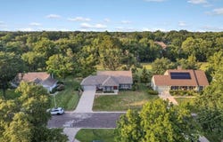 9006 W 104th Terrace, Overland Park, KS 66212