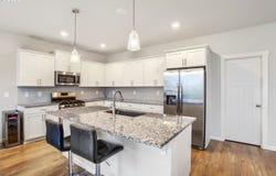 6421 SE 22ND St, Gresham, OR 97080
