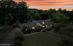 407 Eagle Bend Lane, Clinton, TN 37716