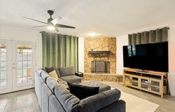 809 Meadowlark Drive, Mansfield, TX 76063