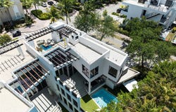 548 Fernwood Rd, Key Biscayne, FL 33149