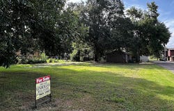 542 North Alley, La Grange, TX 78945