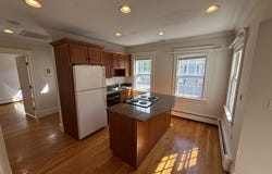 580 Main St, Lynnfield, MA 01940
