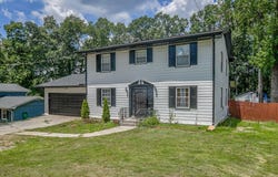 634 ROCKBOROUGH Drive, Stone Mountain, GA 30083