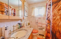 39 Primrose Lane, Hempstead, NY 11575