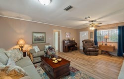 302 Blackwell St, Collins, MS 39428