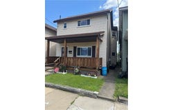 33 Spruce St, Natrona, PA 15065