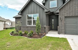 6016 Kinnick Drive, Edmond, OK 73034